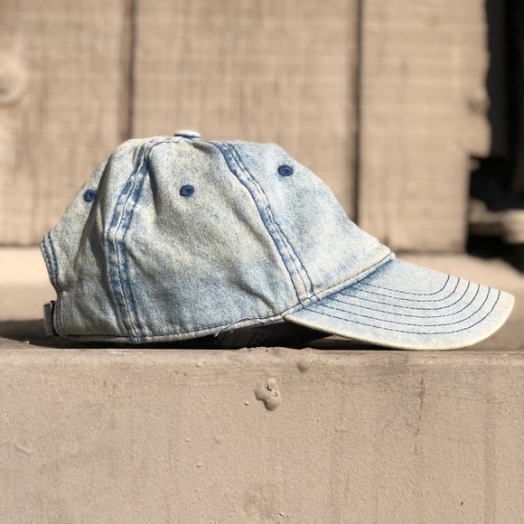 Adidas hat - Picture 2 of 2